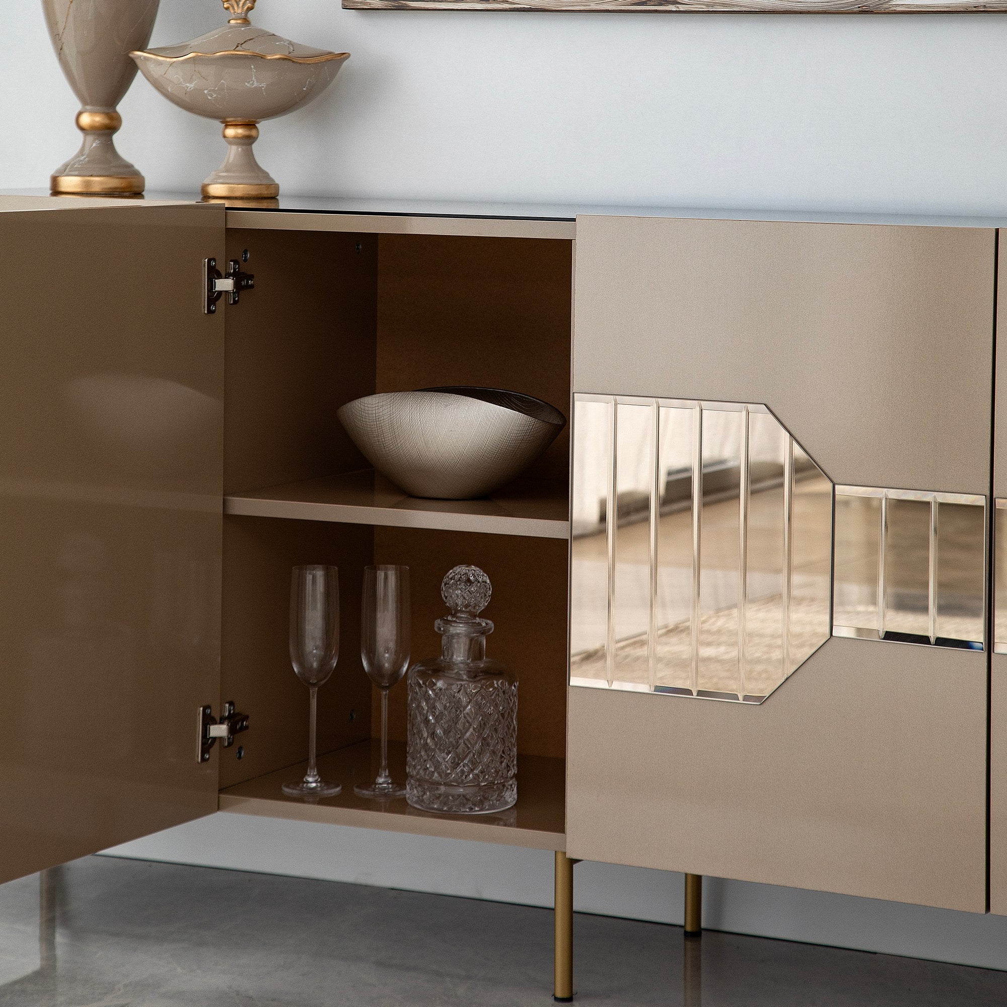 Sideboard mit 4 türen, Milan Messing (4)